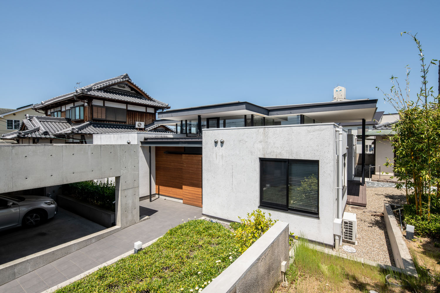 Cross Roof House